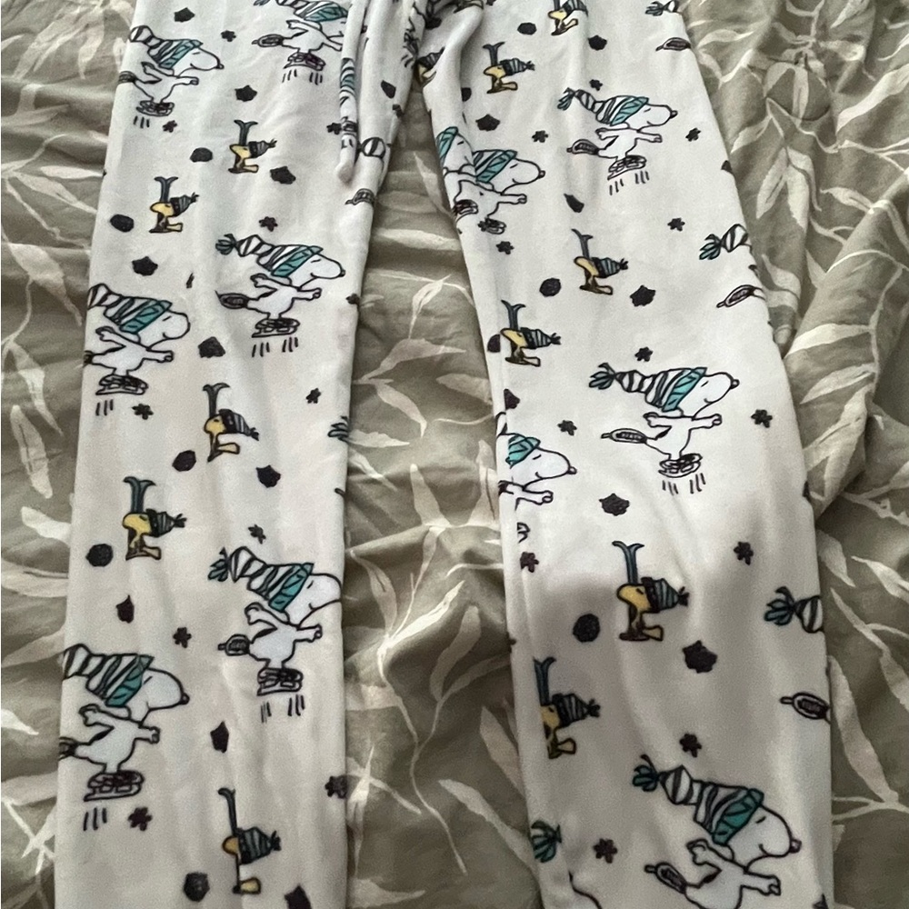 American Eagle Outfitters Kids Pajama Bottoms - White with Fun Print